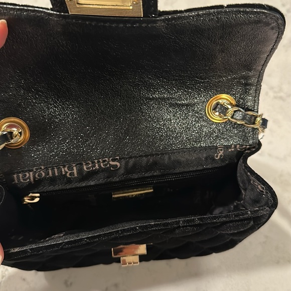 Sara Burglar Black Quilted Chain Strap Purse👜 - Picture 6 of 12